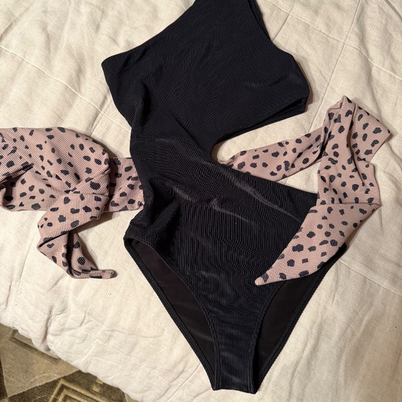 Beach Riot Carlie One Piece, size XS, new without tags - Picture 2 of 3